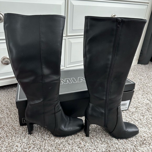 Mia black boots - Picture 2 of 6